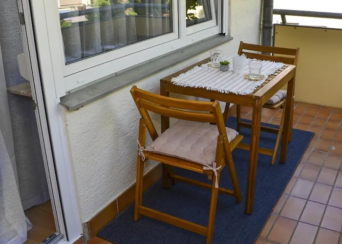 M&D Apartments Naehe Volkspark Mit Balkon - Netflix - Kueche