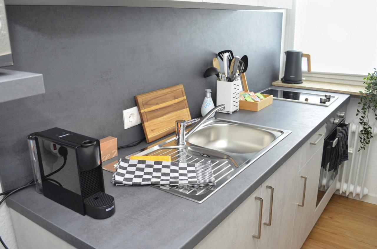 M&d Naehe Volkspark Mit Balkon - Netflix - Kueche Apartment
