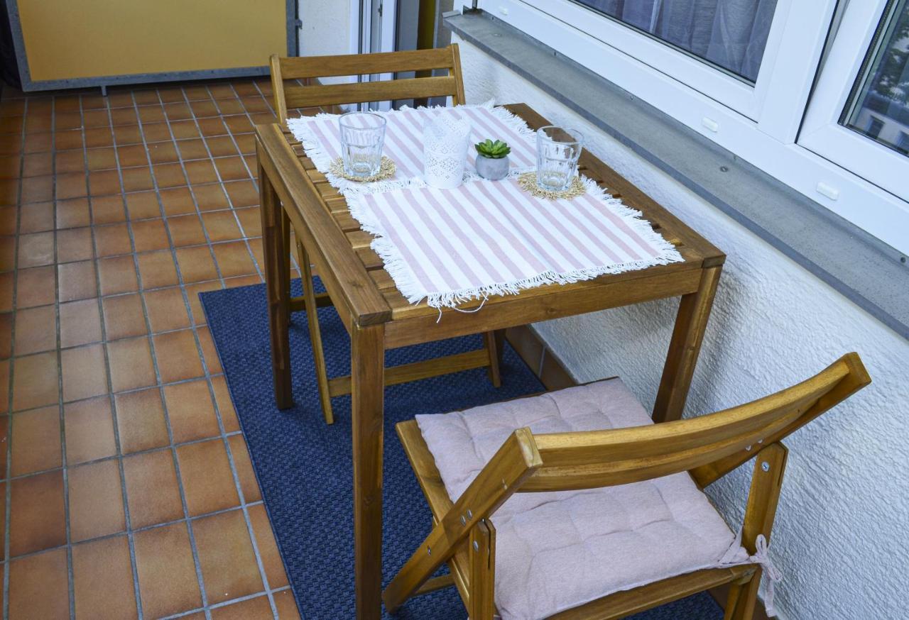 M&d Naehe Volkspark Mit Balkon - Netflix - Kueche *